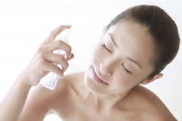 Chai Xịt Khoáng Kayoko Dưỡng Ẩm Trắng Da